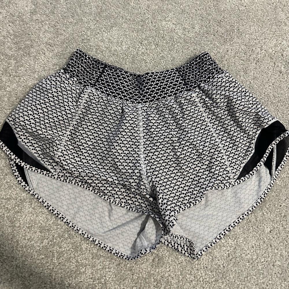 Hotty Hot Lined Short 2.5"